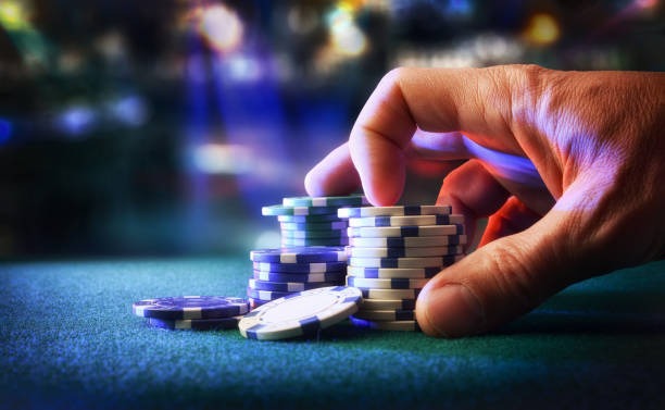 mpo2122 platform interface showing football markets, live-dealer tables, and slot games